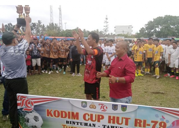 Sepaham FC Desa Jembatan Dua Juarai Turnamen Sepak Bola Kodim 0408 Cup HUT ke-79 RI