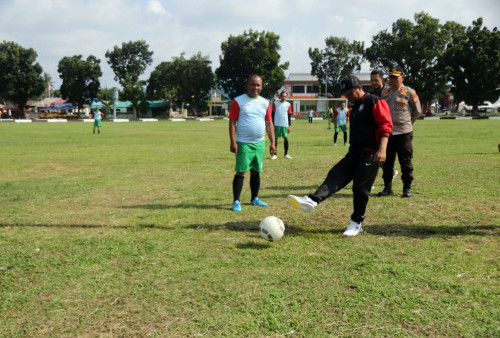 Wabup Kaur Buka Kompetisi Sepakbola Antar Desa di Kaur Selatan