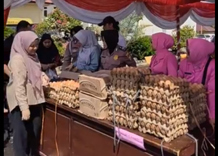 Polres Kaur dan Bhayangkari Gelar Pasar Murah Ramadhan 1446 H