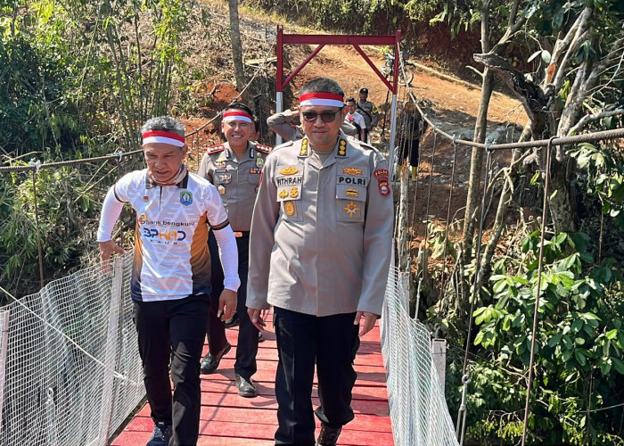 Kapolres Kaur Resmikan Jembatan Merah Putih Presisi Nusantara di Desa Kedataran Kaur