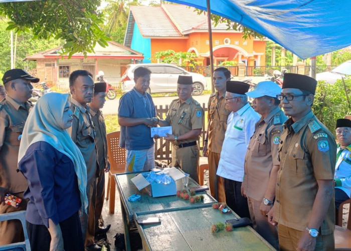 Baznas Kaur Salurkan Santunan kepada 3 Warga Terkena Musibah Kebakaran, Sakit dan Kecelakaan