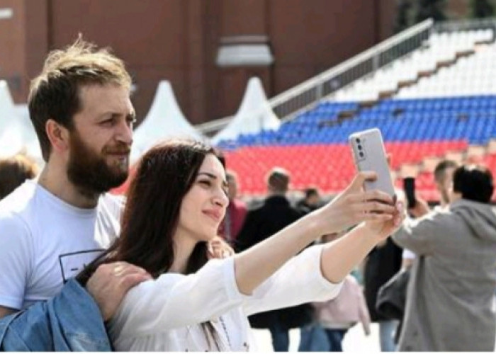 Partai Politik Rusia Bikin Forum Kencan Online Alternatif Pasca Tinder Berhenti Operasi