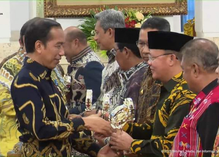 Gubernur Bengkulu Rohidin Mersyah Terima Penghargaan dari Presiden Jokowi, Terbaik dalam Pengendalian Inflasi
