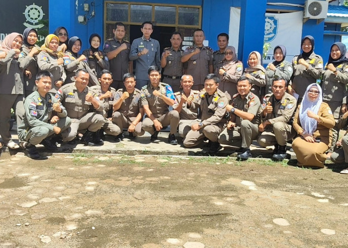 Temui Seluruh Personel Satpol PP, Bupati Gusril Berikan Dukungan terkait Penertiban Ternak