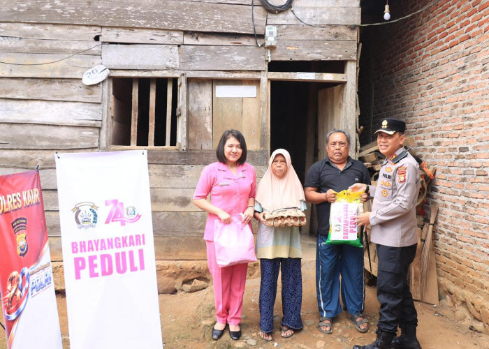 POLRES KAUR PEDULI, TEMBUS AKSES TERPENCIL SALURKAN BANTUAN SOSIAL UNTUK WARGA KURANG MAMPU