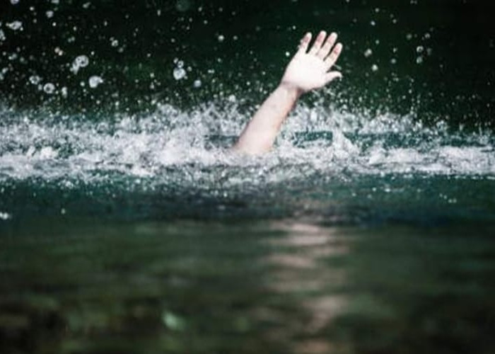 BREAKING NEWS: Wanita Paruhbaya Dikabarkan Hanyut Dibawa Arus Sungai 