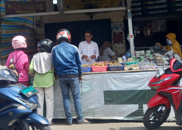 Surga Kuliner Ramadan, Murah dan Enak, Ramai Pengunjung Jelang Berbuka