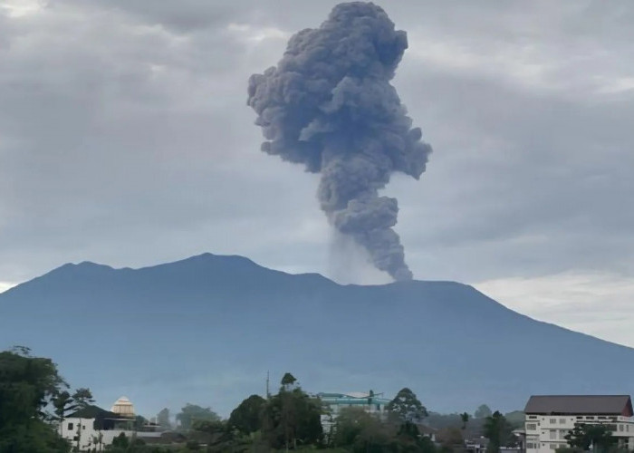 PGA Laporkan Gunung Marapi Erupsi Sabtu malam dengan Durasi 201 detik