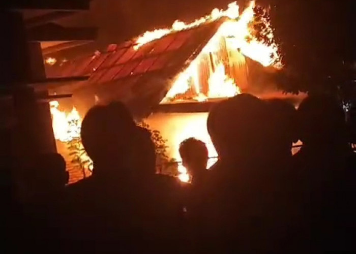 Kebakaran Hanguskan Rumah Warga di Desa Tanjung Beringin, Kerugian Capai Rp125 Juta
