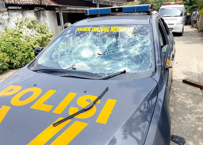 ODGJ Mengamuk, Kaca Mobil Patroli Polisi Remuk 