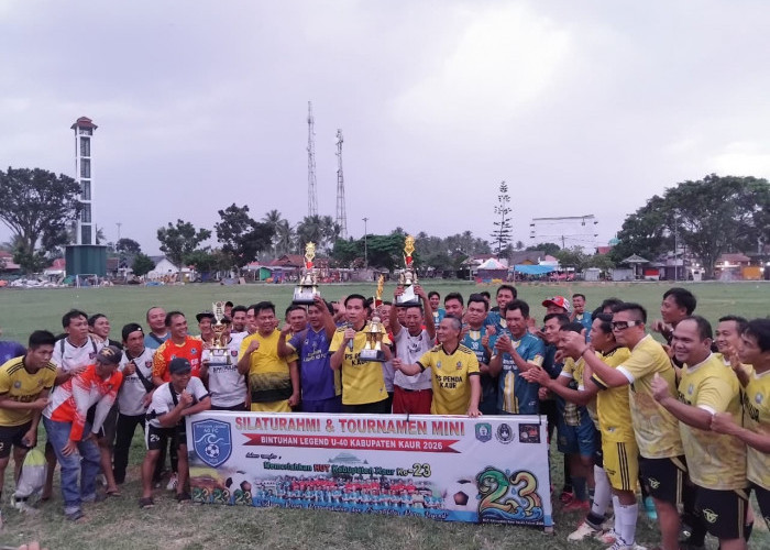 Dihadiri Bupati Kaur, Turnamen Mini Sepakbola U40 Berjalan Kondusif dan Lancar