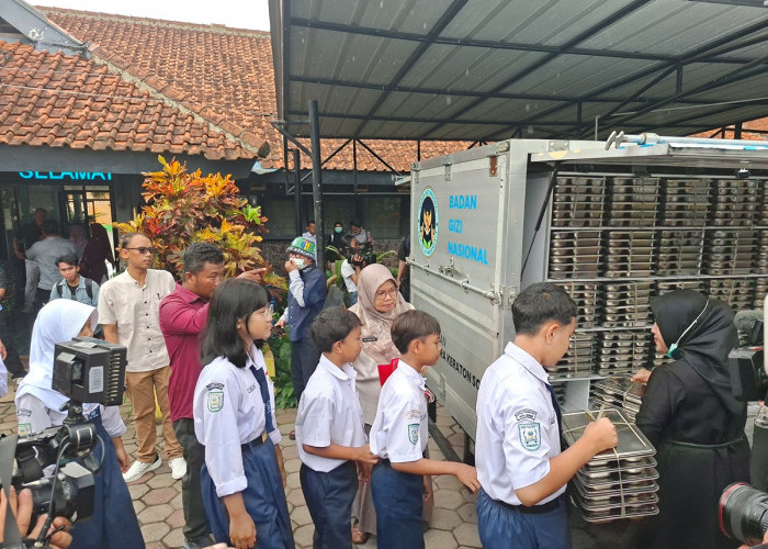 Nasib MBG Siswa: Anak SMA Dijatah Rp10 Ribu, Balita dan Siswa SD Kelas Bawah Cuma Rp8.000!
