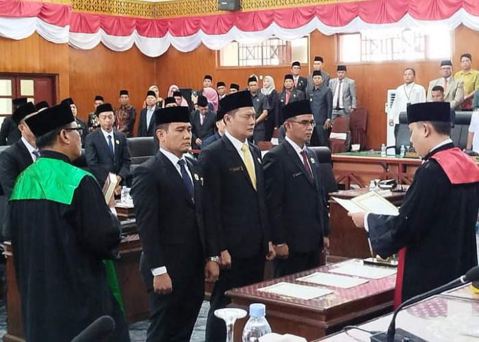 Pelantikan Pimpinan DPRD Kaur 2024-2029, Bupati Kaur: Momentum Sinergi untuk Pembangunan Daerah