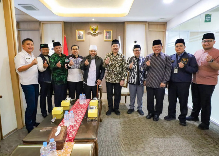 Gubernur Bengkulu Helmi Hasan Ajak Perusahaan Swasta di Bengkulu Salurkan Zakat lewat BAZNAS