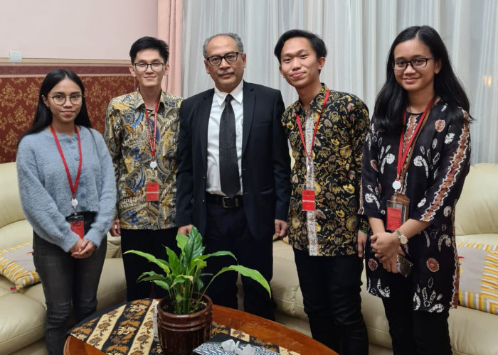 Mahasiswa Indonesia Kuliah tentang Energi di Rusia, Diskusi dengan Dirjen Migas Indonesia di KBRI Moskow 2023