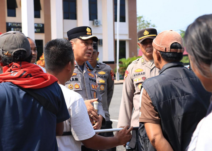 Kapolres Kaur Pimpin Langsung Pengamanan Aksi Damai GMMSB di Pengadilan Negeri Bintuhan