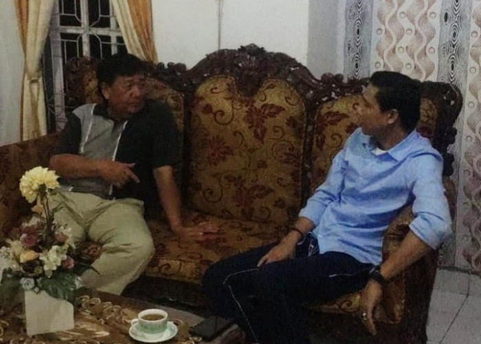 Bupati Kaur Gusril Pausi Kunjungi Gurunya Saat di Sekolah Dasar