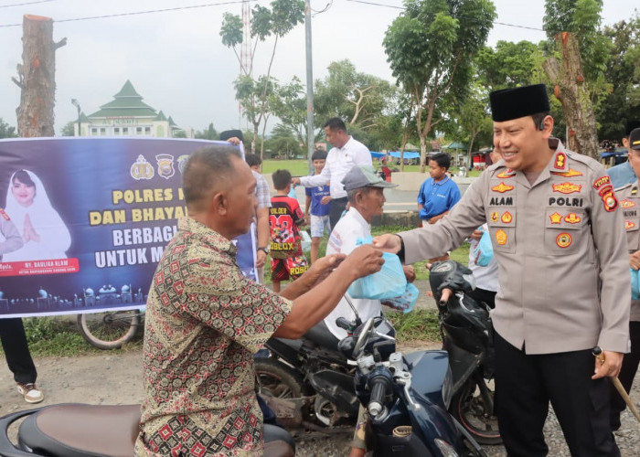 Polres Kaur dan Bhayangkari Berbagi Takjil, Wujud Kepedulian di Bulan Ramadan 1447 H