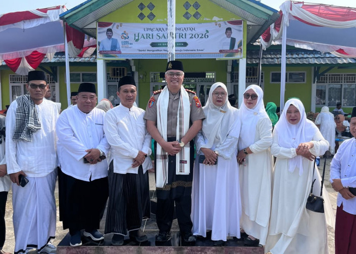 Kapolres Kaur Pimpin Upacara Hari Santri 2026, Ajak Santri Perkuat Persatuan Menuju Indonesia Emas