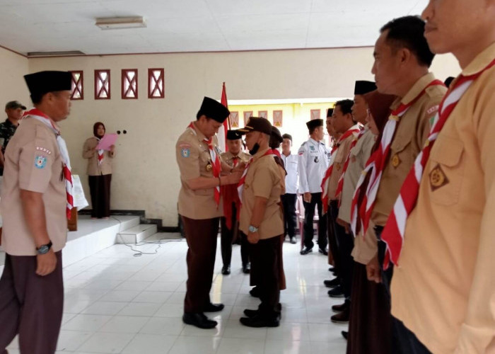 Persami Tingkat SD/SMP Di Padang Guci Hilir, Kukuhkan Pengurus Kwartir