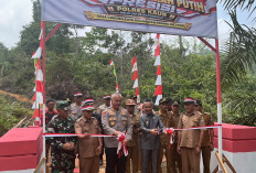 Wakil Bupati Kaur dampingi Kapolres Resmikan Jembatan Merah Putih Presisi di Desa Gunung Kaya
