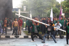 Bukan Demo di Istana, Kenapa Mahasiswa Pilih DPR RI sebagai Lokasi Aksi? Ini Kata Wapresma Trisakti
