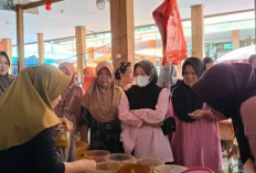 Pedagang Bumbu Diserbu Pembeli Jelang Lebaran
