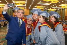 Menaker: Lulusan Perguruan Tinggi Harus Miliki Strategi Triple Readiness Hadapi Era AI