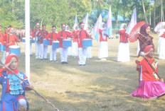Gempita HUT ke-81 RI: Drumband MTsN 2 Kaur Tampil Memukau 