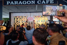 Viral Pesta Waria, New Paragon Pekanbaru Disegel