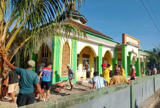 ANTUSIAS, Warga Desa Tanjung Agung Maje Gotong Royong Sambut Salat Ied Bersama Bupati dan Wabup