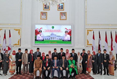 Walikota Dedy Lantik 10 Pejabat Eselon II: Jangan Banyak Teori, Rakyat Butuh Kerja Nyata